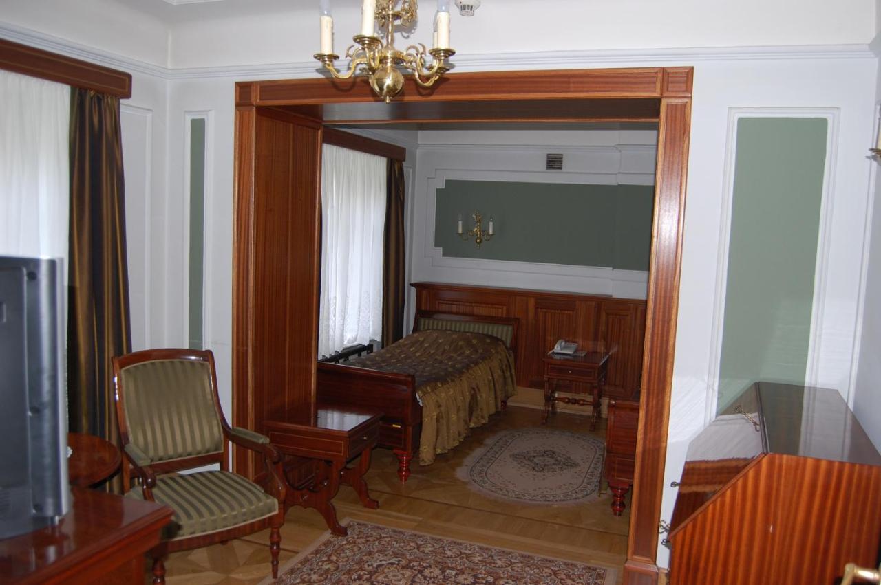 Hotel Butikowy Palac Jablonna Jabłonna Exterior foto